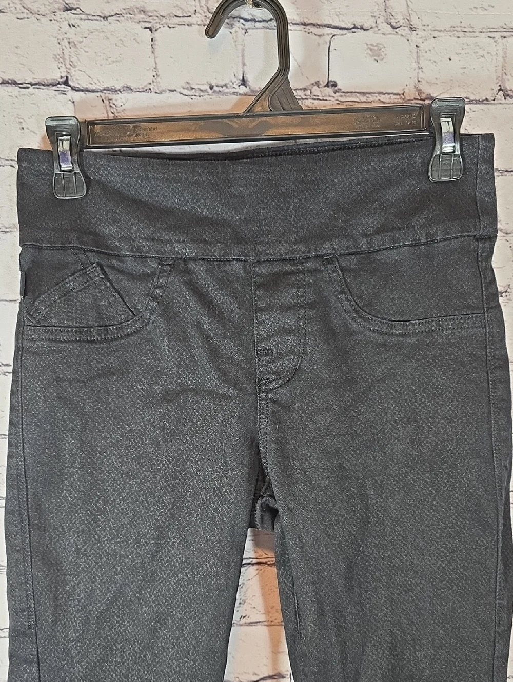 Rock & Republic sleek black